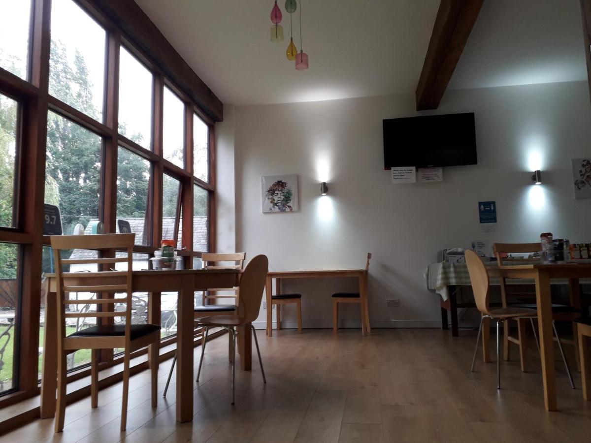 Brook Barn B&B Hale  Экстерьер фото
