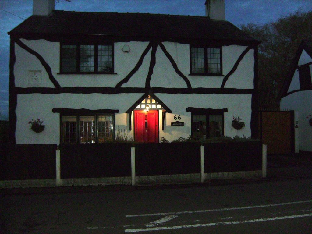 Brook Barn B&B Hale  Экстерьер фото
