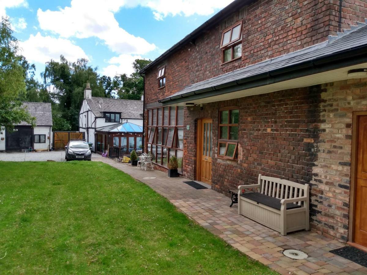 Brook Barn B&B Hale  Экстерьер фото