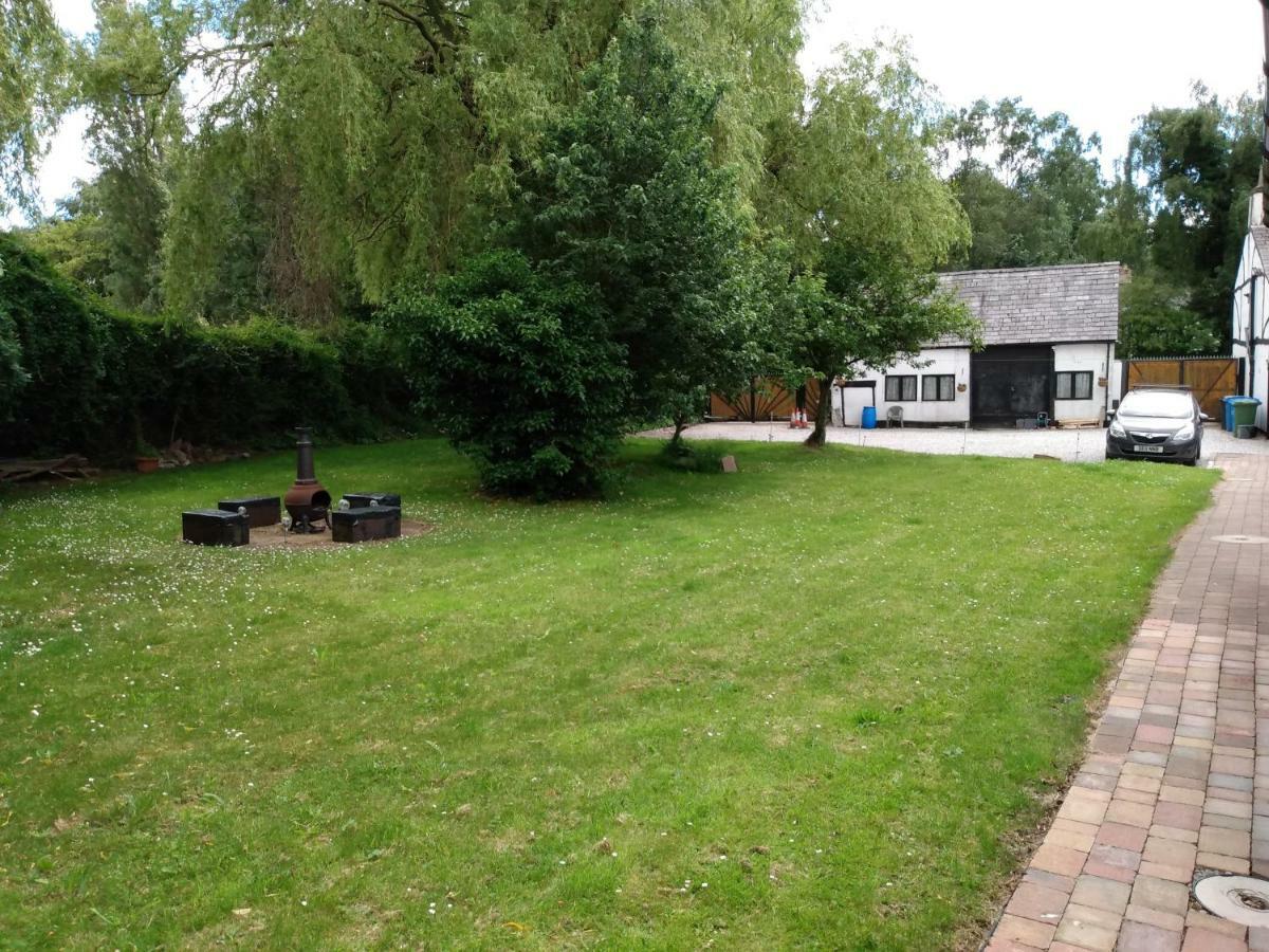 Brook Barn B&B Hale  Экстерьер фото