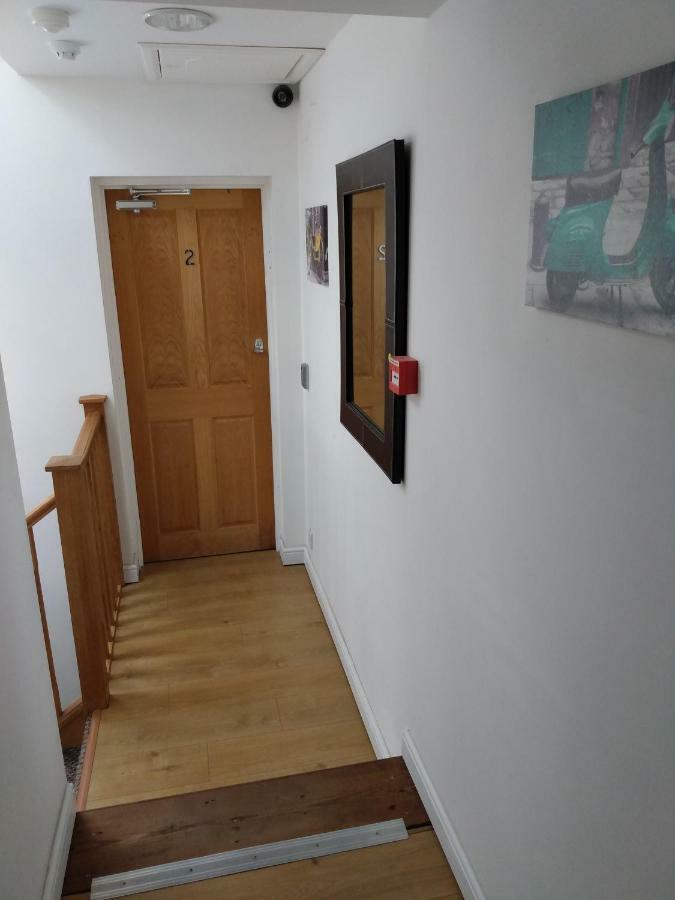 Brook Barn B&B Hale  Экстерьер фото